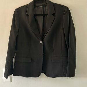 Nine West Size 8 two button suit jacket